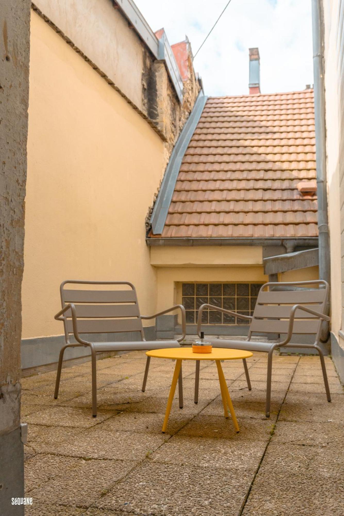 Appartement Hypercentre, Spacieux, Authentique - Le Haut Saugeais à Pontarlier Extérieur photo